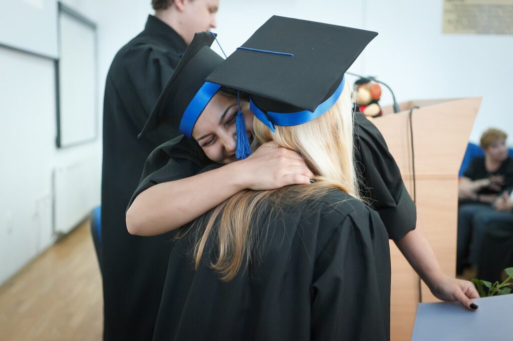 Organizzare festa di laurea a casa: idee e consigli