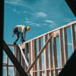 Dalla progettazione alla verifica: tutte le fasi per montare una linea vita