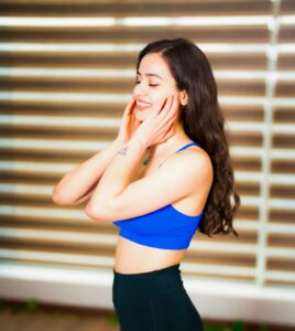 I benefici del Face Yoga per la tonicità del viso